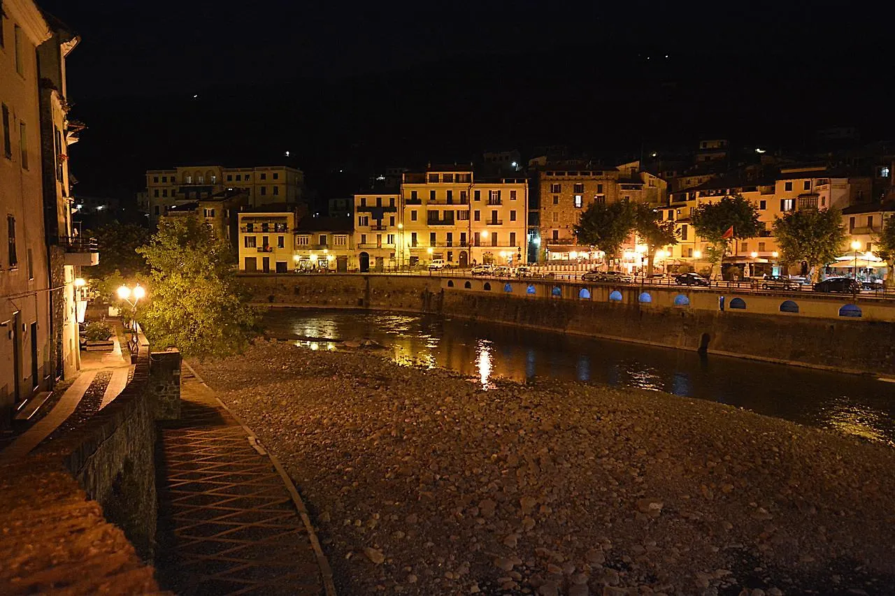 La Casetta di Vale Dolceacqua 0*,  Italia